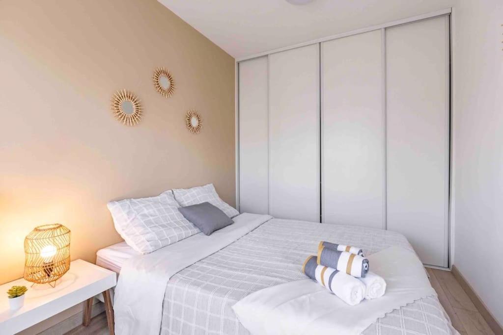 Appartement Avec Parking Et Terrasse Metro 7 Et Paris Villejuif Extérieur photo